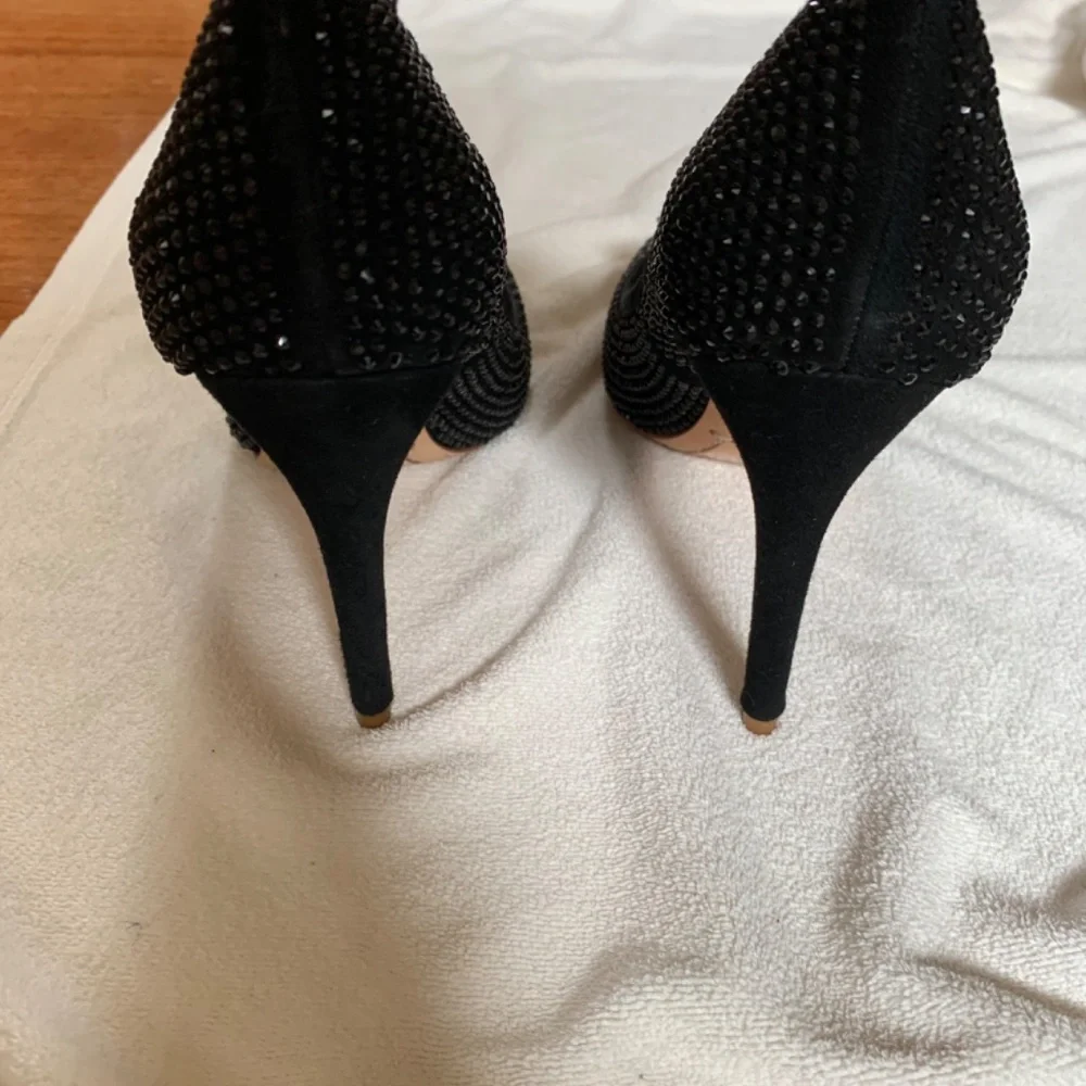 NWOB Tory Burch Black Suede Glitter Pumps sz 8.5M